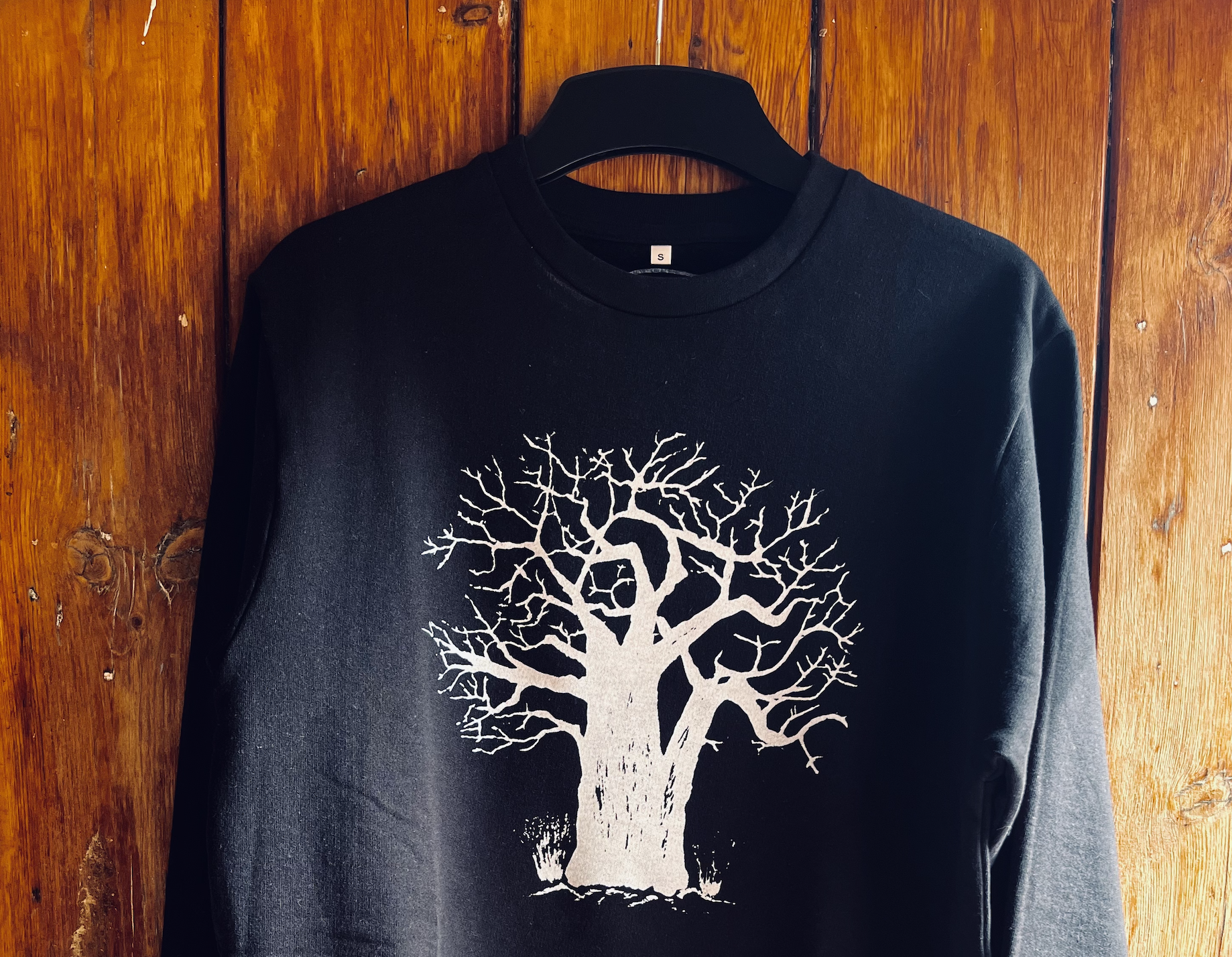 Baobab swaetshirt close up 12.45.03